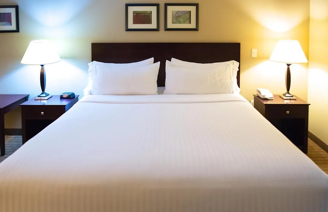 Holiday Inn Express Devils Lake By Ihg-1